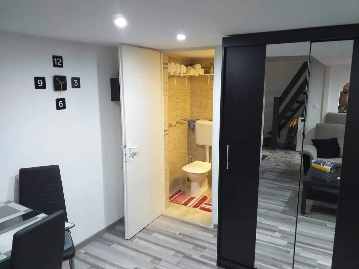 Little-Oasis Apartment Budapest 0*,